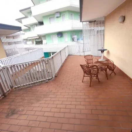 Large In Terme Апартаменты Бибионе