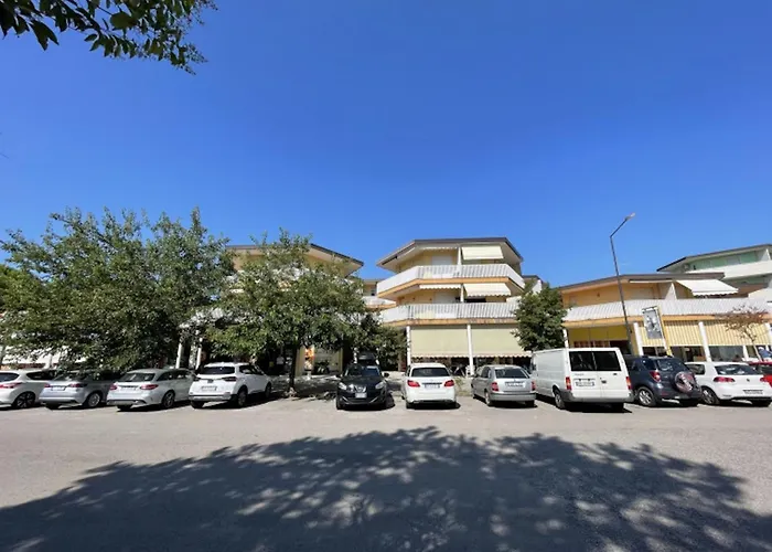 Large In Terme Апартаменти *